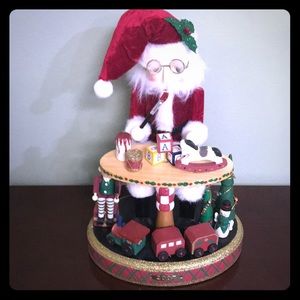 BOMBAY COMPANY SANTA’S WORKSHOP MUSICAL NUTCRACKER